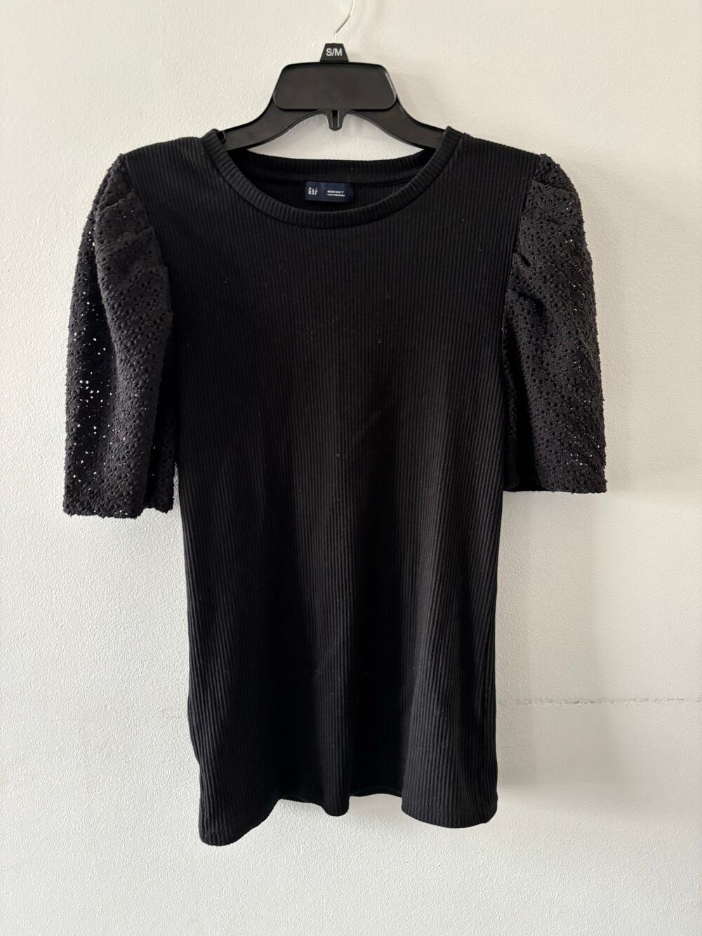 Gap Womens Short Sleeve Sweater Top Medium Tall Black Eyelet Puff Sleeve Office